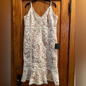 Lulus Alluring Love White & Nude Lace Trumpet Hem Midi Dress - Size XL